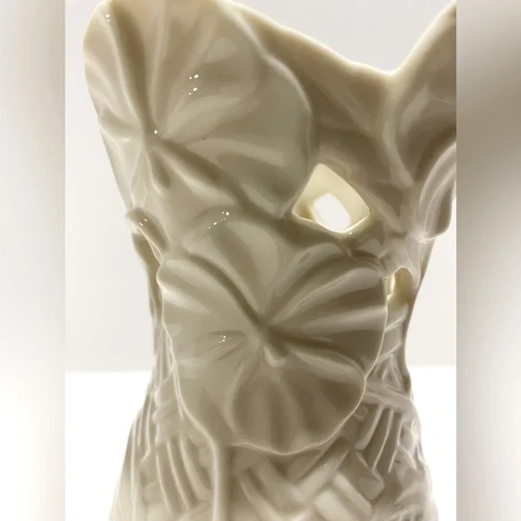 Lenox Basket of Flowers Medium Pansy Vase Ivory w/ Basketweave Design 9" Retired - Picture 5 of 8